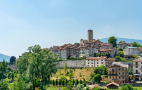 3 Bedroom Nice Apartment In Rovereto Rovereto
